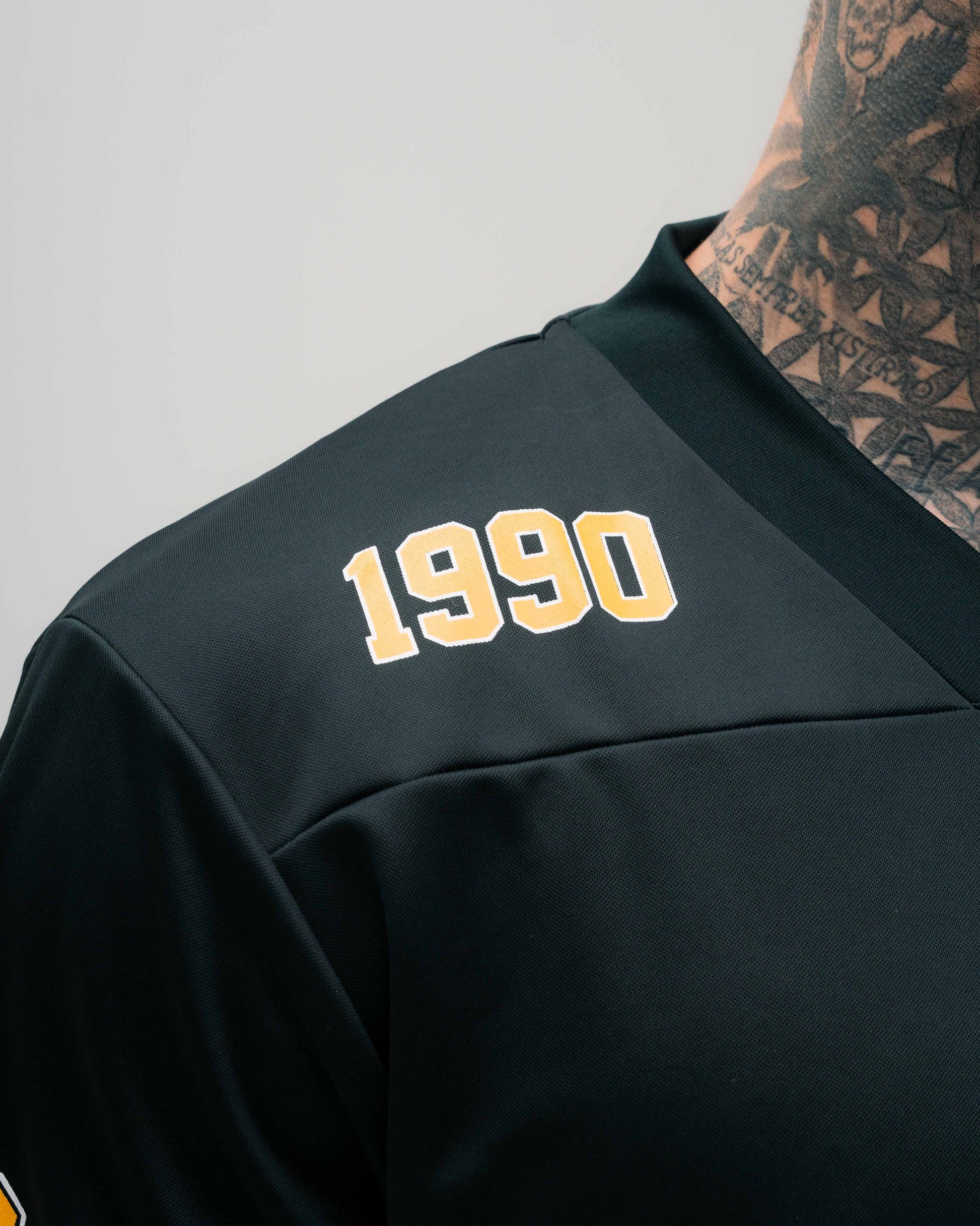 Jersey Oversized Preto Comam Frutas Bulldog