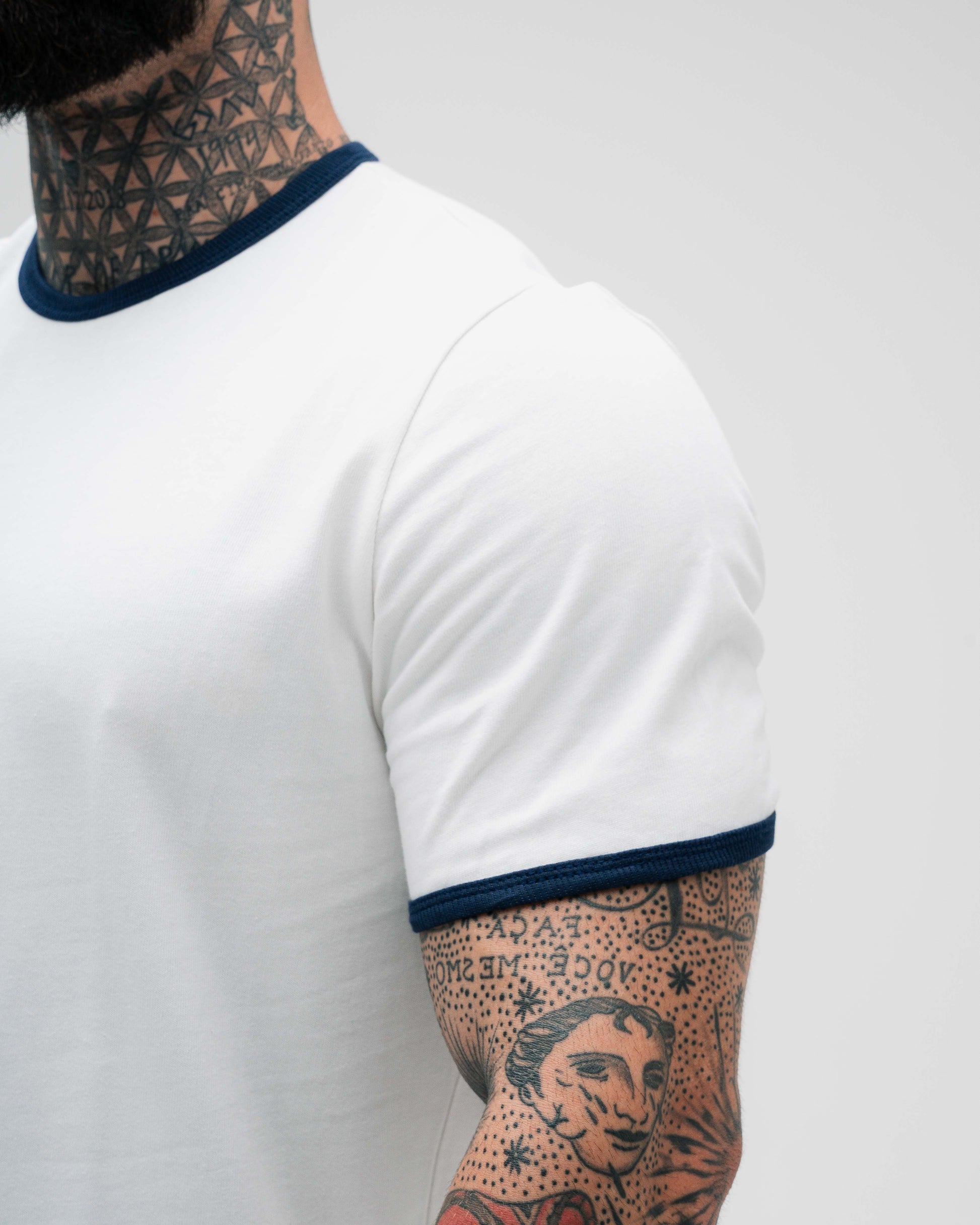 Camiseta Golden Era Off White Athl Aesthetics