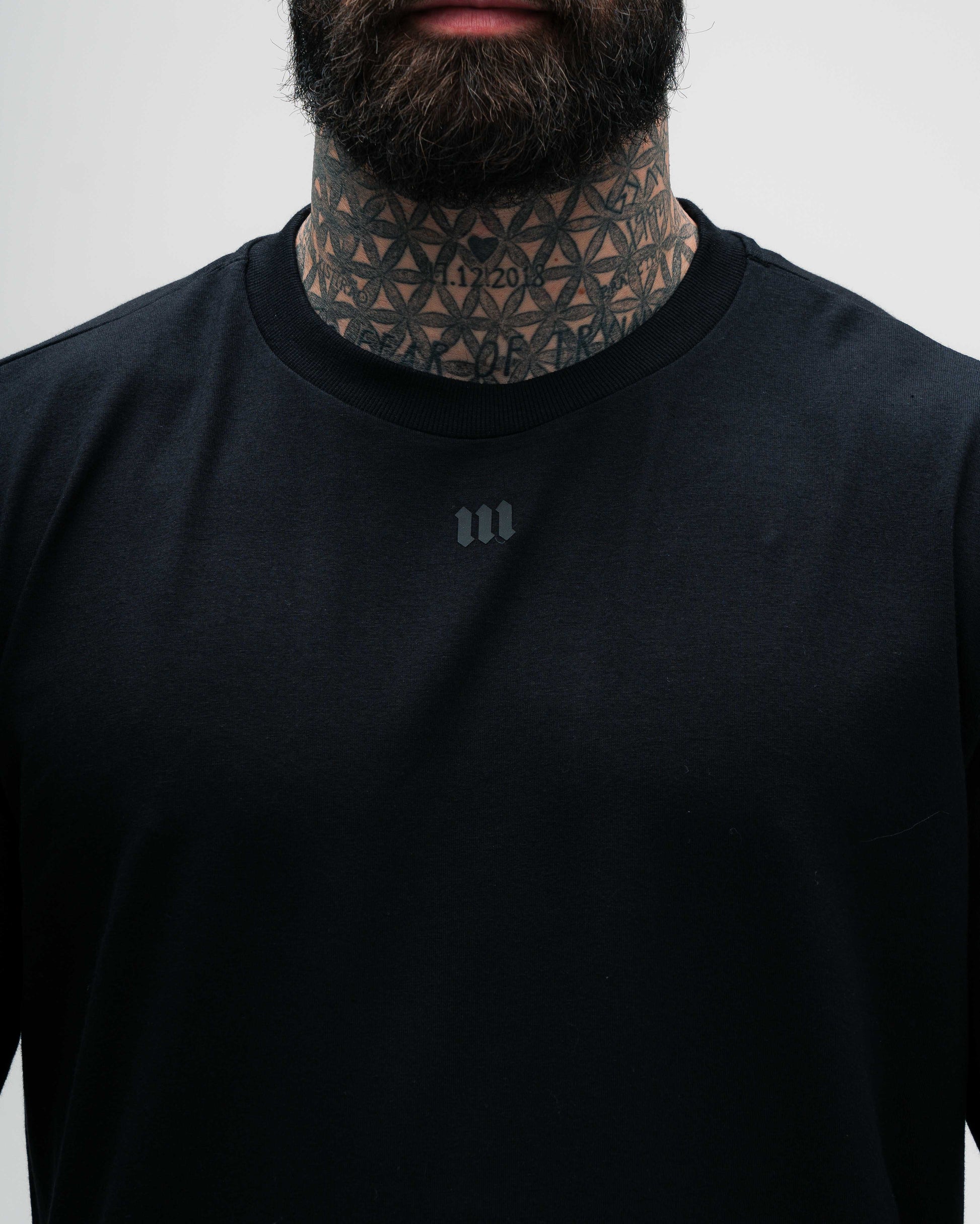 Camiseta Manga Longa Preto Mith Nation