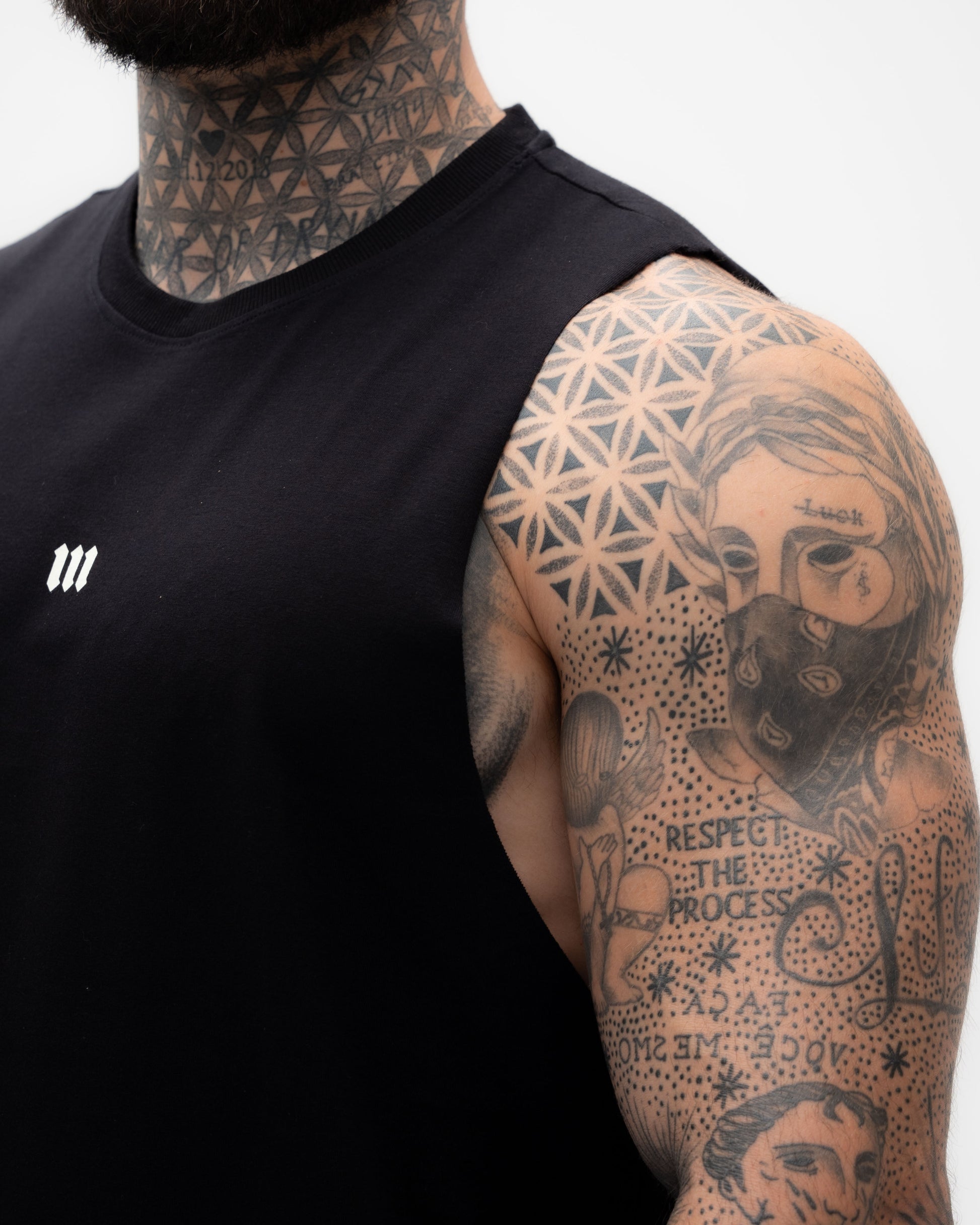 Regata Cut Off Mith Nation Profile Preto