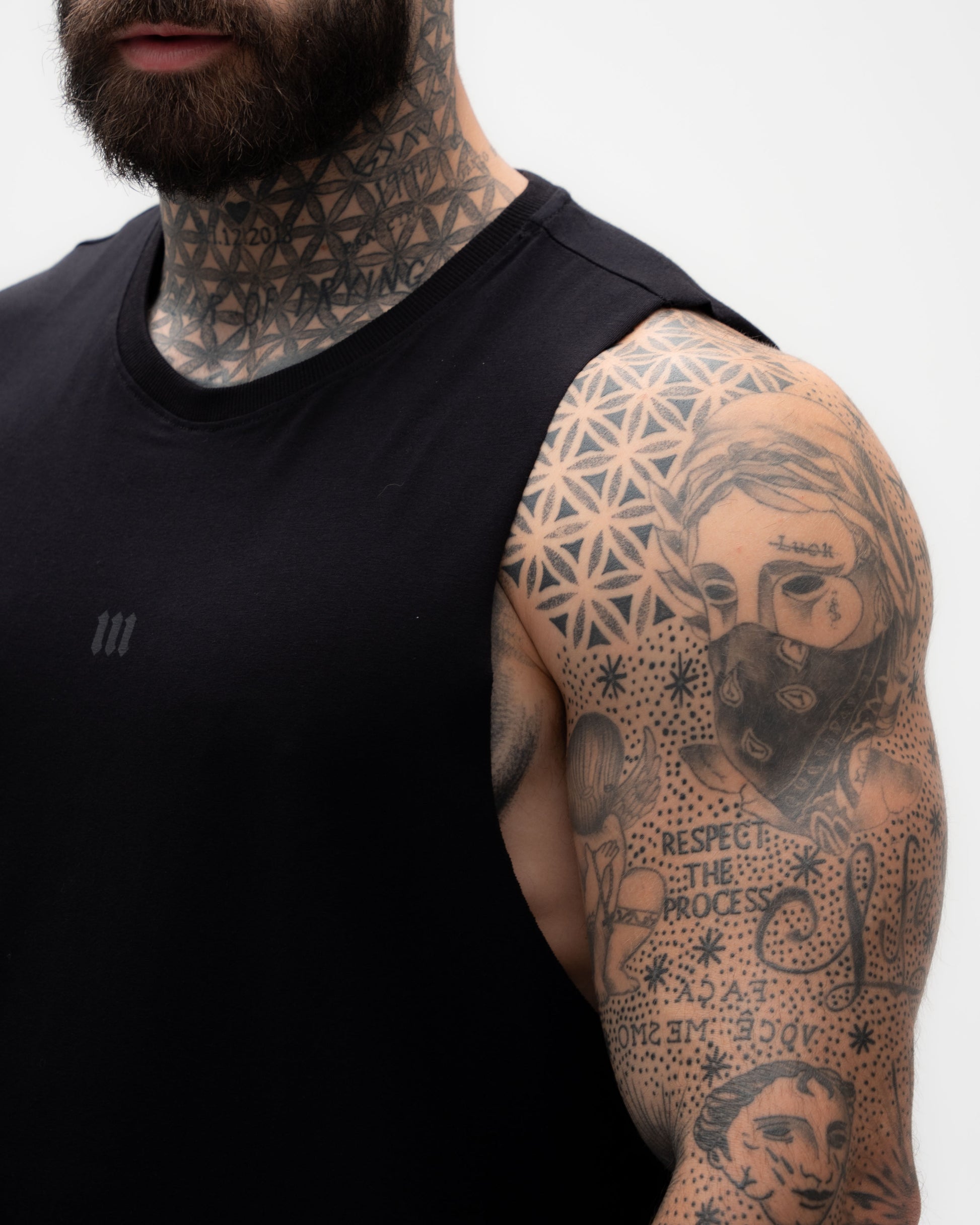 Regata Cut Off Treino Preto Mith Nation