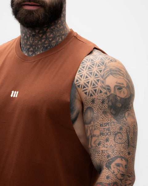 Regata Cut Off Mith Nation Doodle Marrom