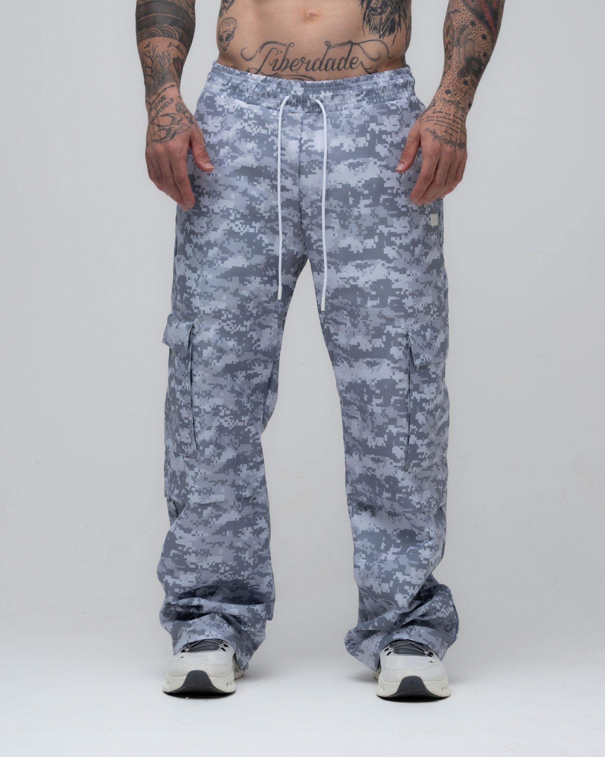 Calça Cargo Sublimado Camo Logo Cinza