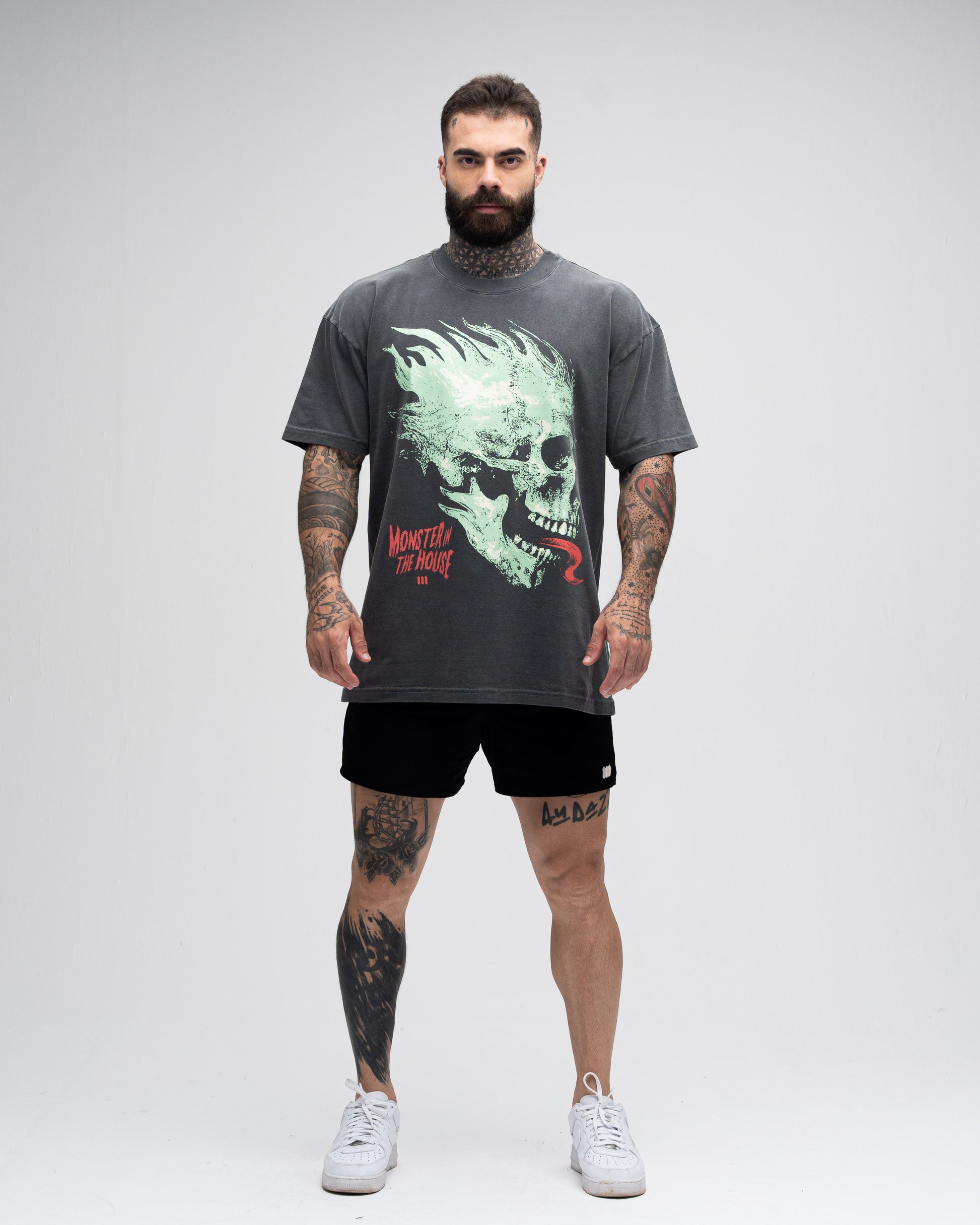 Camiseta Oversized Estonada Mith Under Dogs Cinza