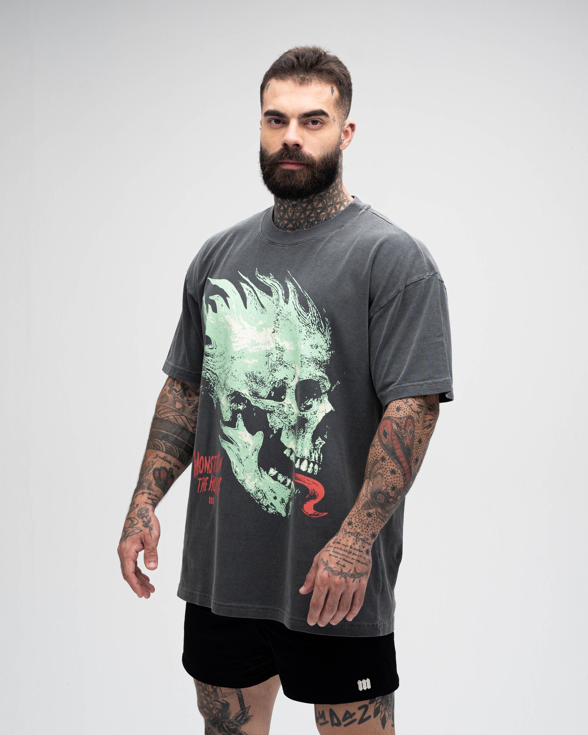 Camiseta Oversized Estonada Mith Under Dogs Cinza