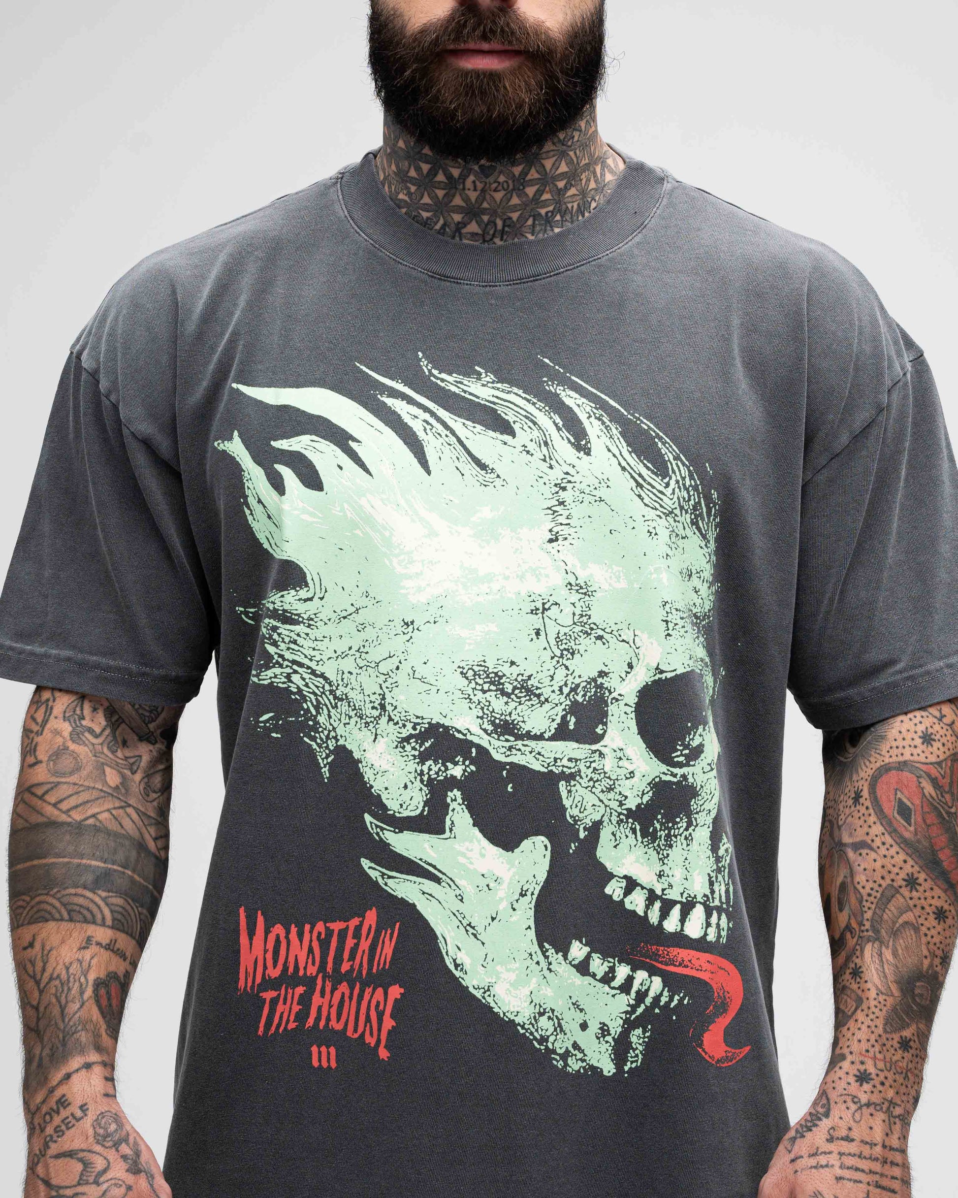 Camiseta Oversized Estonada Mith Under Dogs Cinza