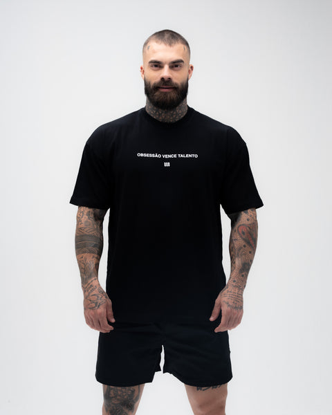 Camiseta Oversized A Obsessão Vence Talento Preto