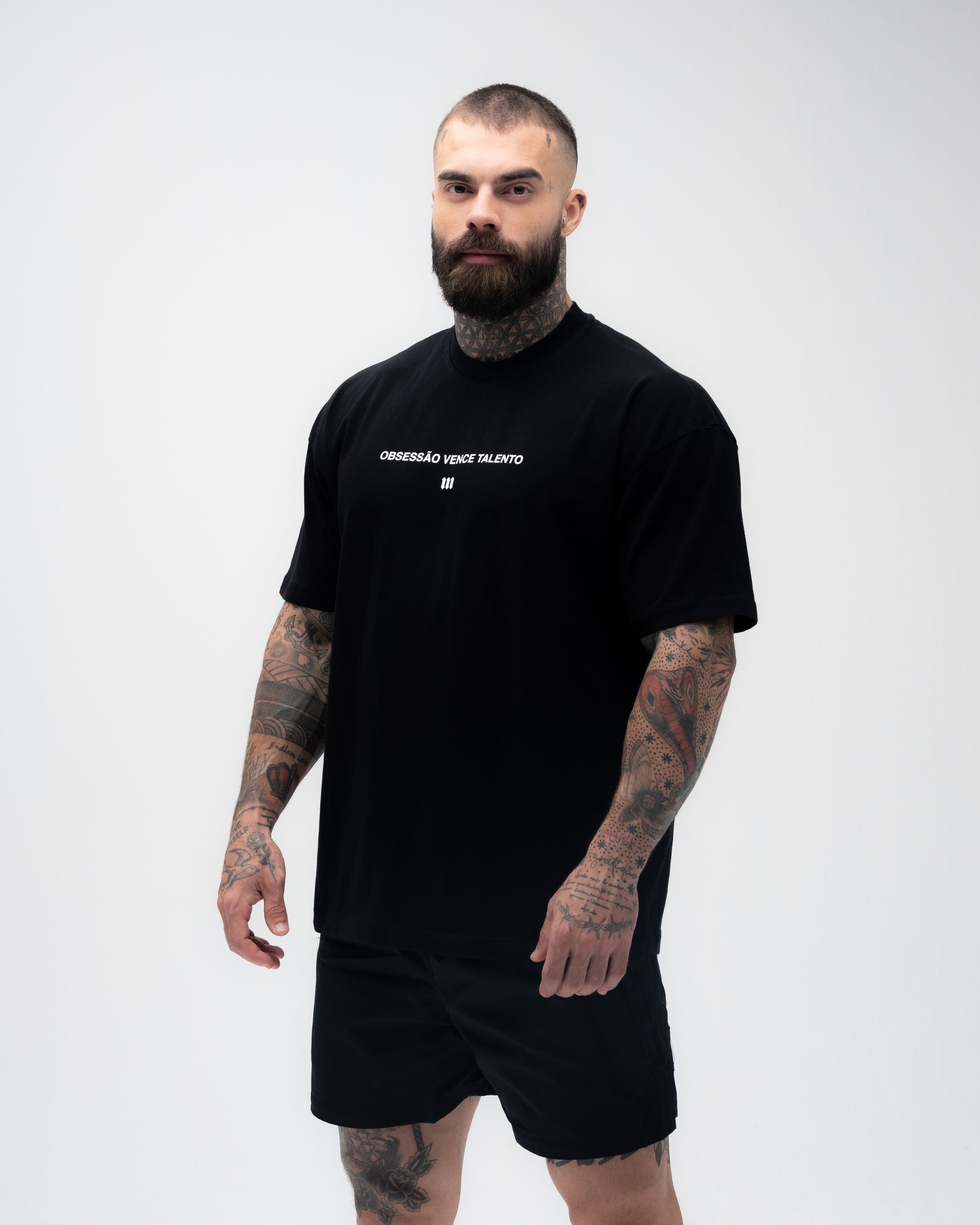 Camiseta Oversized A Obsessão Vence Talento Preto