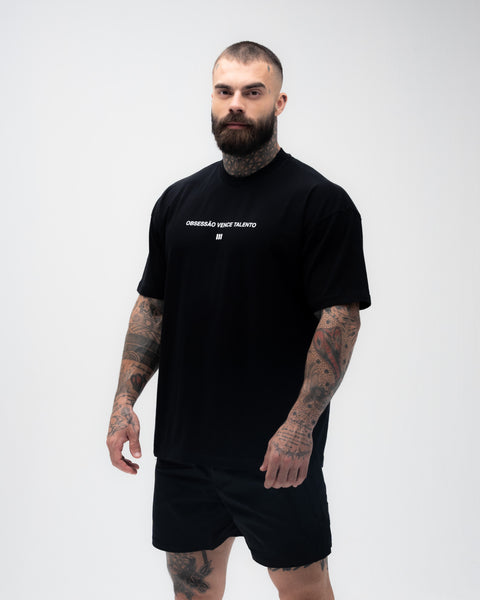 Camiseta Oversized A Obsessão Vence Talento Preto