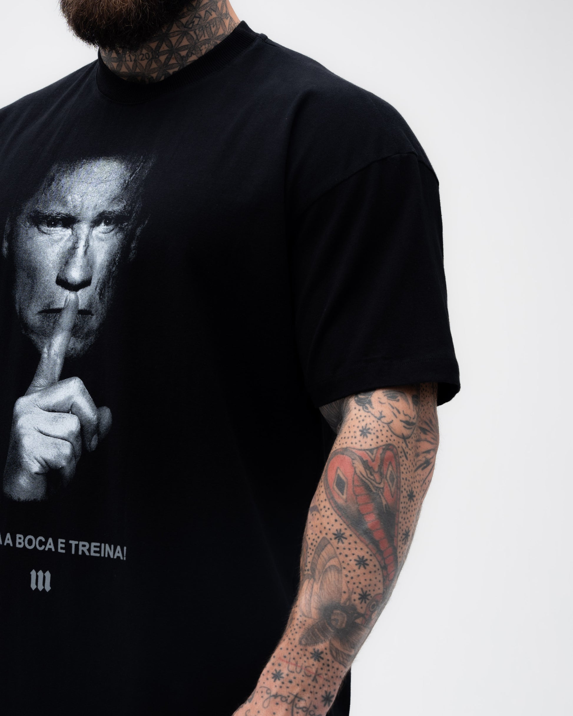 Camiseta Oversized Treino Mith Cala a Boca e Treina Preto